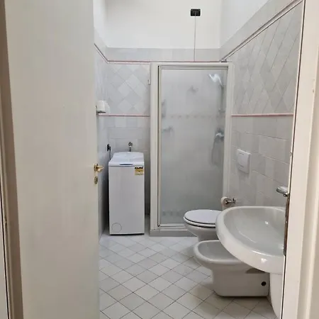 Vittoria Al Lago דסנזאנו דל גארדה